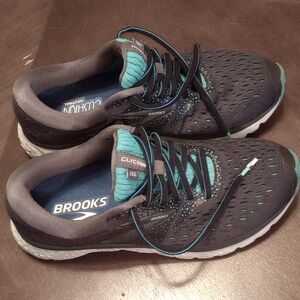 EUC Brooks Glycerin 16 size 8